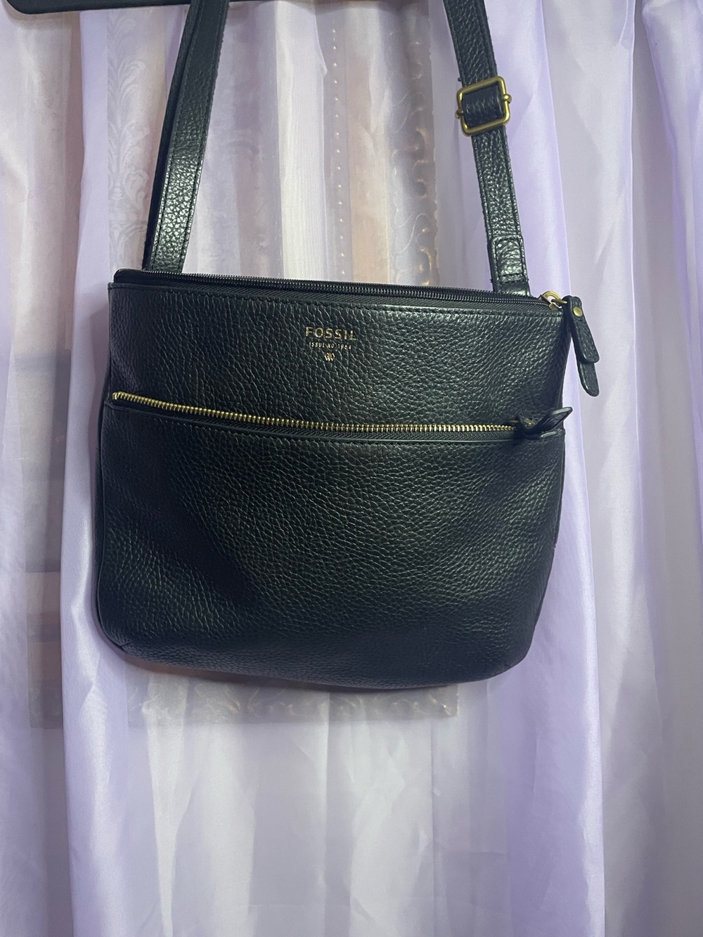 Fossil Black Pebbled Leather Crossbody with Gold Hardware